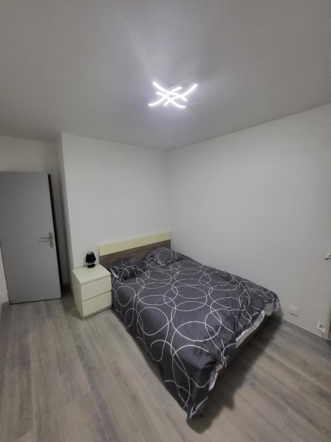 Chambre Neuve Dans Un Logement Partage A 10 Minute Du Circuit 24H Allonnes  Екстер'єр фото